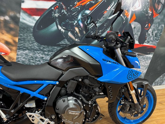 2023 Suzuki GSX-8S PEARL COSMIC BLUE