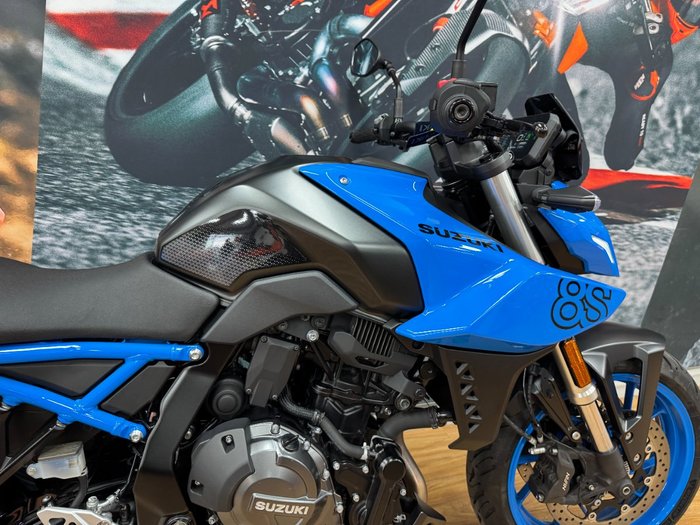 2023 Suzuki GSX-8S PEARL COSMIC BLUE