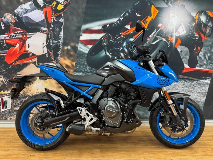 2023 Suzuki GSX-8S PEARL COSMIC BLUE