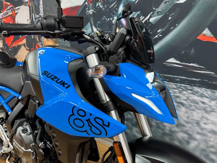 2023 Suzuki GSX-8S PEARL COSMIC BLUE