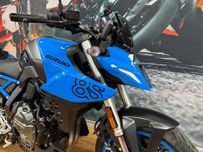 2023 Suzuki GSX-8S PEARL COSMIC BLUE