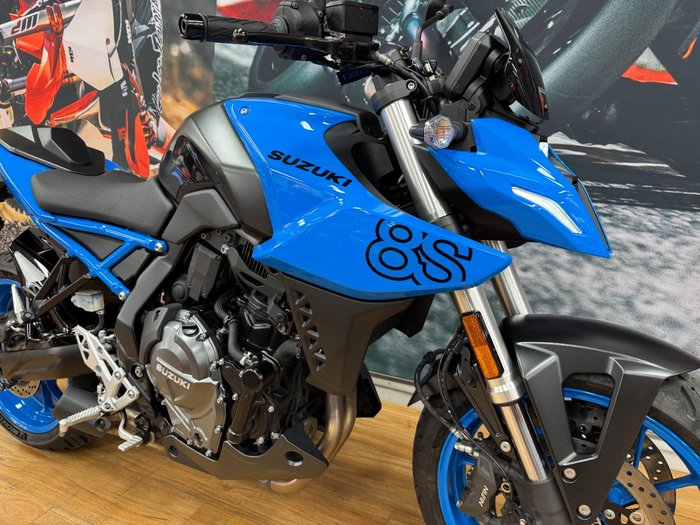 2023 Suzuki GSX-8S PEARL COSMIC BLUE