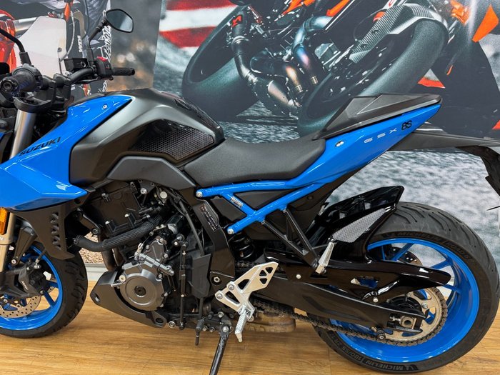 2023 Suzuki GSX-8S PEARL COSMIC BLUE