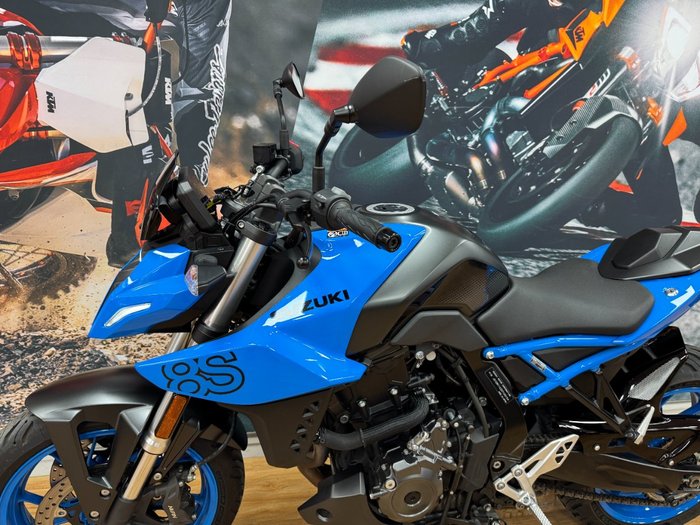 2023 Suzuki GSX-8S PEARL COSMIC BLUE