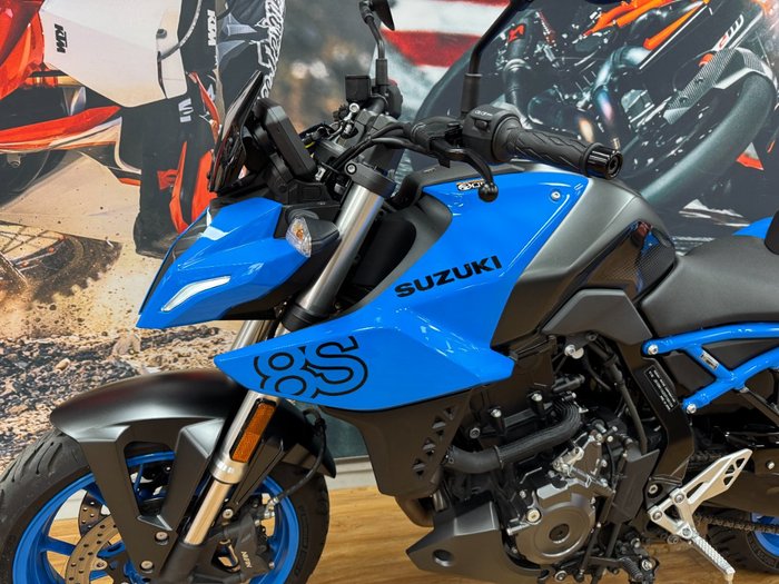2023 Suzuki GSX-8S PEARL COSMIC BLUE
