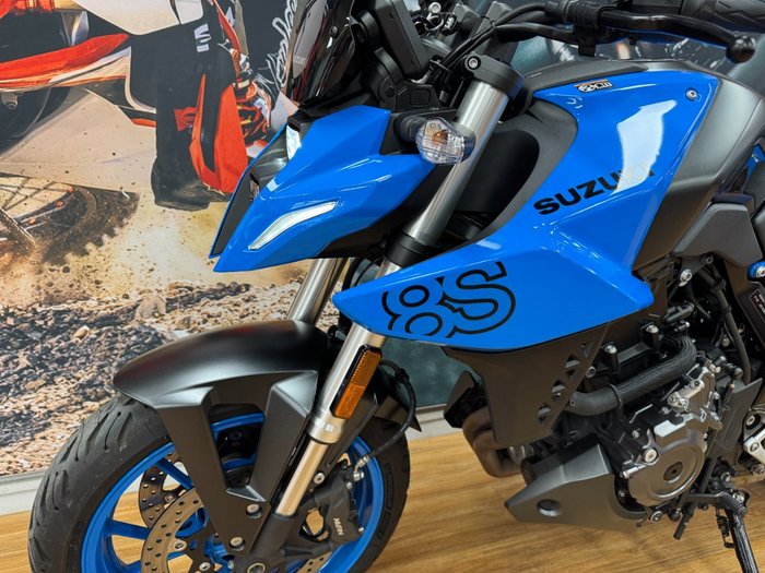 2023 Suzuki GSX-8S PEARL COSMIC BLUE