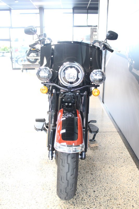 2024 Harley-davidson FLHCS HERITAGE CLASSIC 114 RED ROCK / BLACK