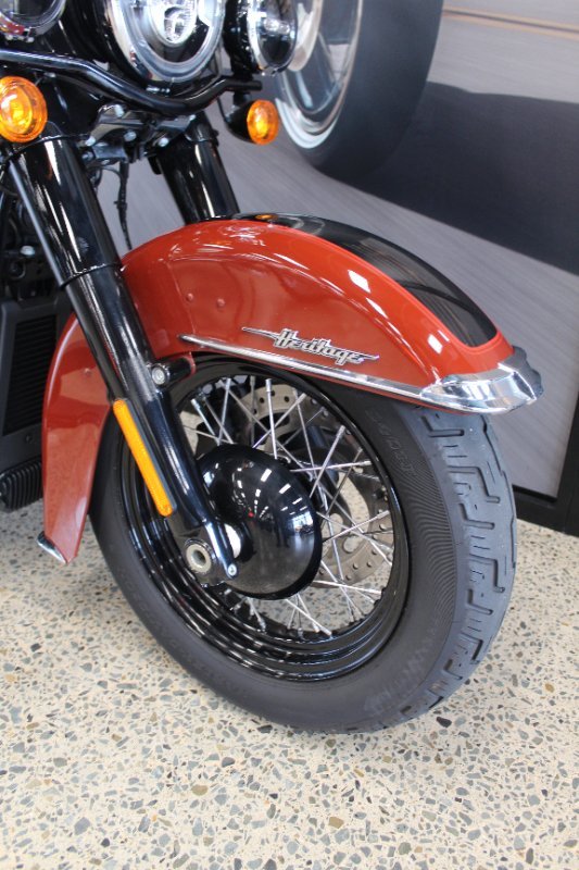 2024 Harley-davidson FLHCS HERITAGE CLASSIC 114 RED ROCK / BLACK