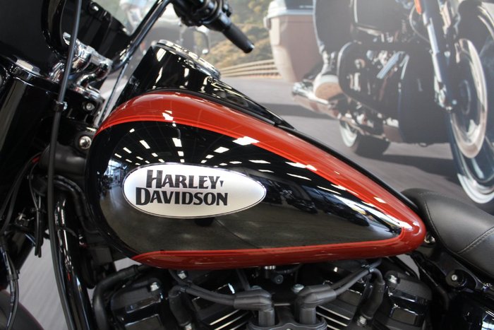 2024 Harley-davidson FLHCS HERITAGE CLASSIC 114 RED ROCK / BLACK