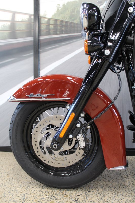 2024 Harley-davidson FLHCS HERITAGE CLASSIC 114 RED ROCK / BLACK