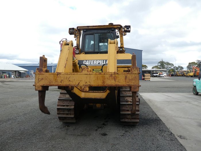 2005 CATREPILLAR D7r YELLOW