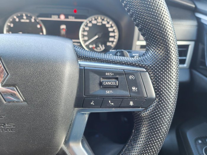 2022 Mitsubishi Outlander LS