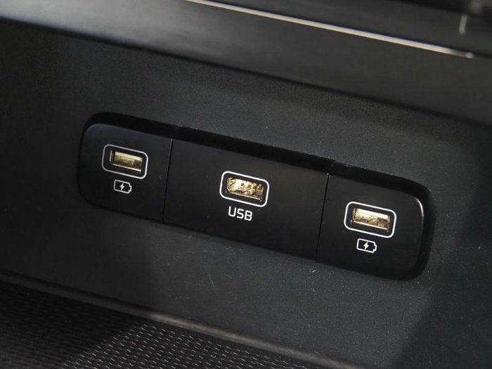 2021 Kia Carnival S