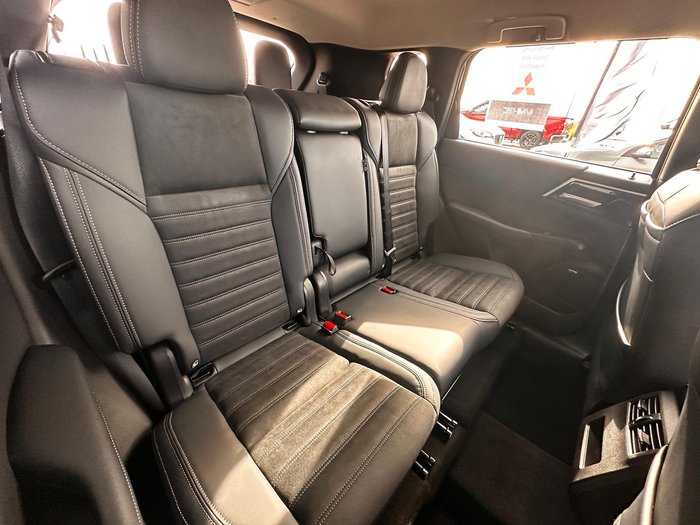 2025 Mitsubishi Outlander Aspire