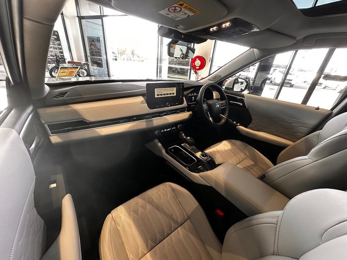 2025 Mitsubishi Outlander Exceed
