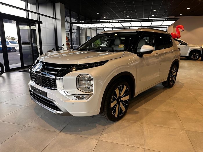 2025 Mitsubishi Outlander Exceed