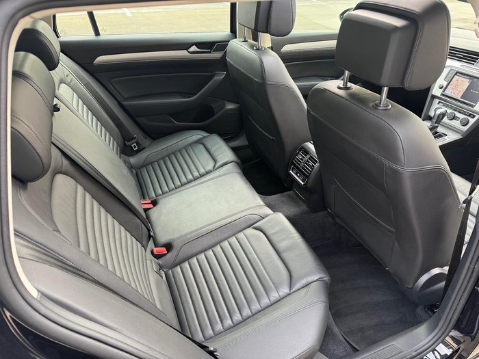 2017 Volkswagen Passat 132TSI B8 MY18 Deep Black