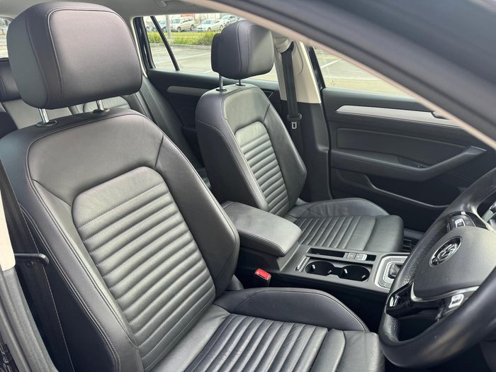 2017 Volkswagen Passat 132TSI B8 MY18 Deep Black