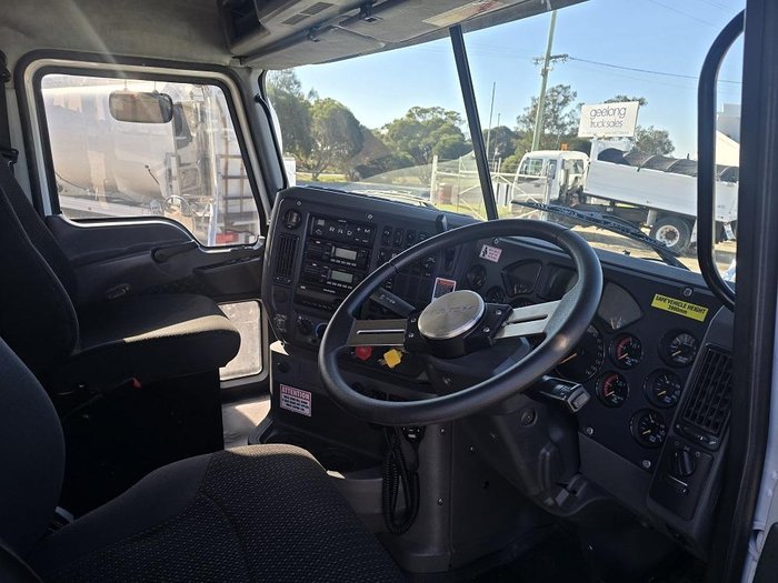 2016 Mack Granite White