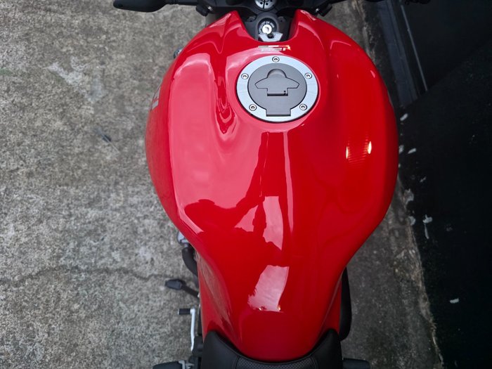 2019 DUCATI MONSTER 821 RED