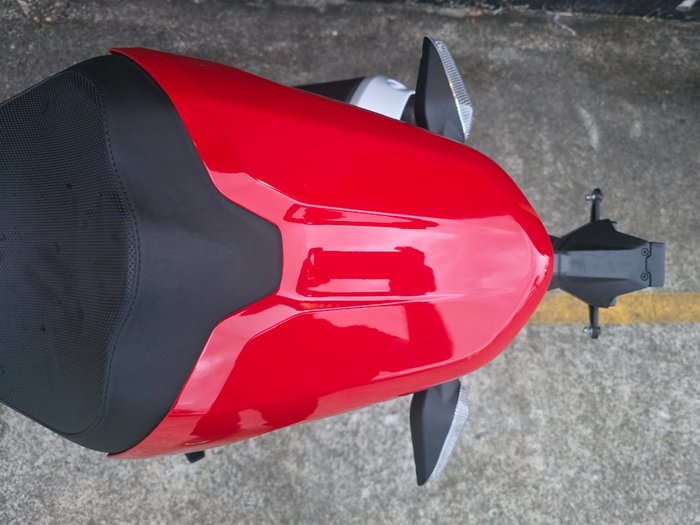 2019 DUCATI MONSTER 821 RED