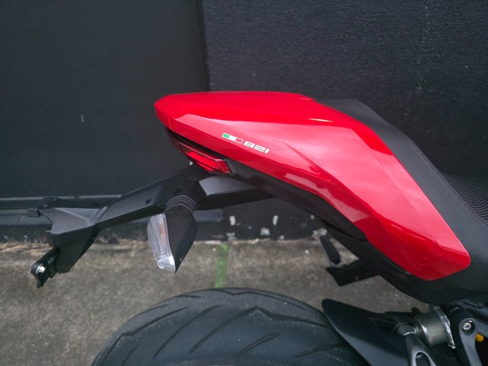 2019 DUCATI MONSTER 821 RED