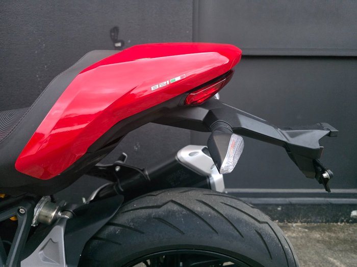 2019 DUCATI MONSTER 821 RED