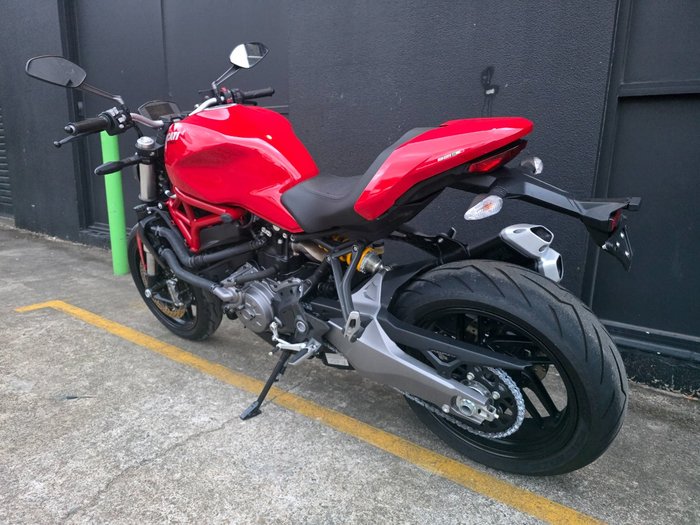 2019 DUCATI MONSTER 821 RED