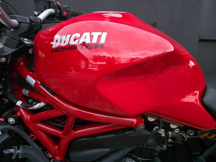 2019 DUCATI MONSTER 821 RED