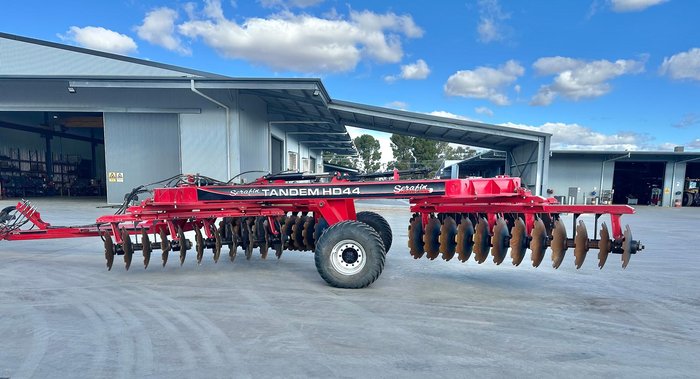 0 Serafin Tandem Hd 44 Plate Offset Disc 6.6M - Hydraulic Adjustable Gangs - Ex Demo RED