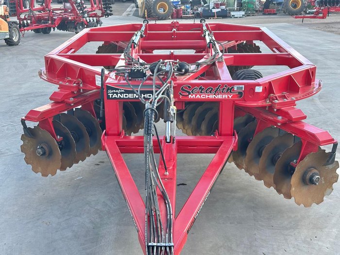 0 Serafin Tandem Hd 44 Plate Offset Disc 6.6M - Hydraulic Adjustable Gangs - Ex Demo RED