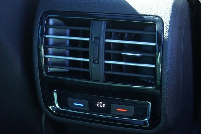 2016 Volkswagen Passat 206TSI R-Line