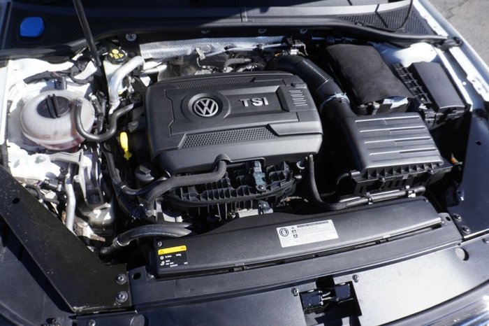 2016 Volkswagen Passat 206TSI R-Line