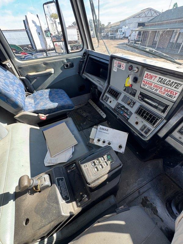 2014 Iveco Acco 2350 Cement Agi Truck