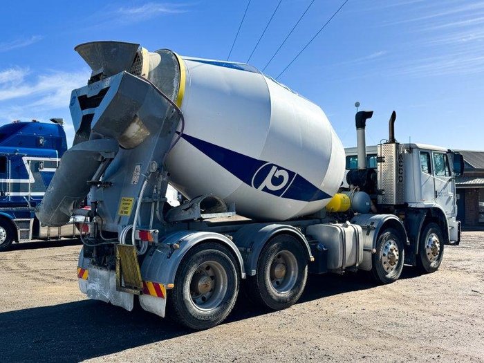2014 Iveco Acco 2350 Cement Agi Truck