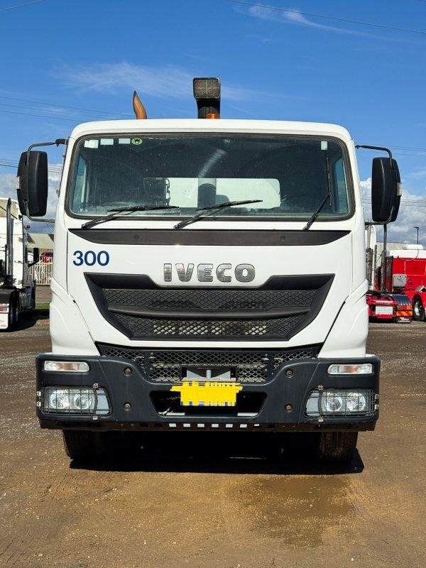 2014 Iveco Acco 2350 Cement Agi Truck