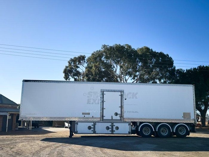 2007 Vawdrey Tri Axle Dry Freight Pantech