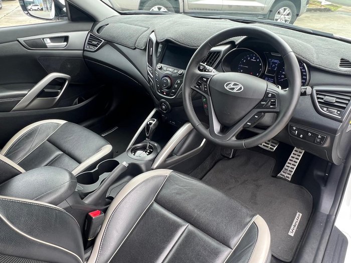 2012 Hyundai Veloster SR Turbo FS2 Crystal White