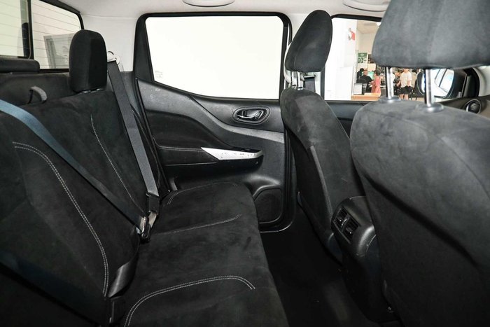 2017 Nissan Navara RX