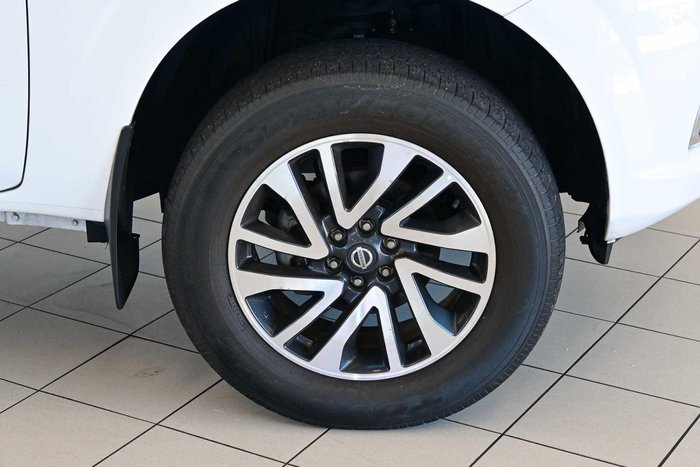 2017 Nissan Navara RX