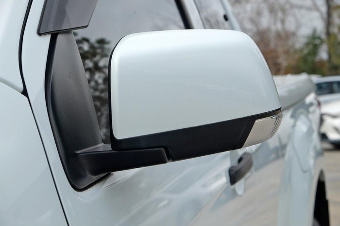 2017 Isuzu D-MAX SX High Ride MY17 4x2 Splash White