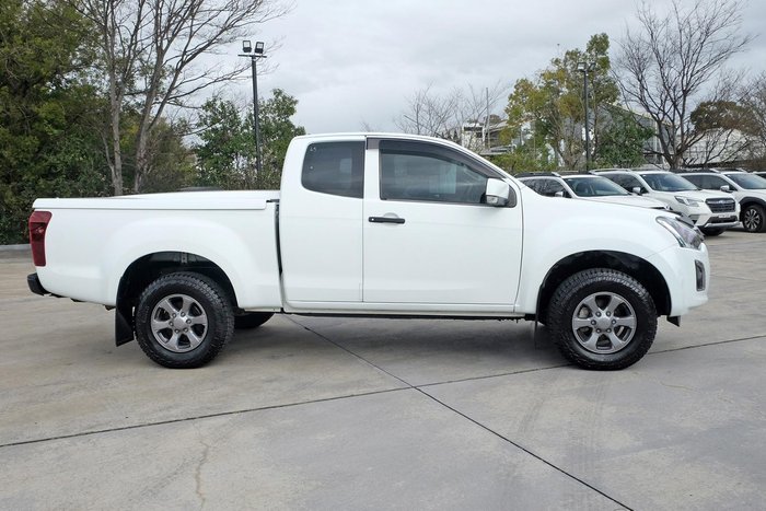 2017 Isuzu D-MAX SX High Ride MY17 4x2 Splash White