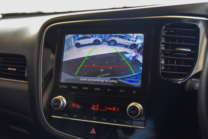 2020 Mitsubishi Outlander LS