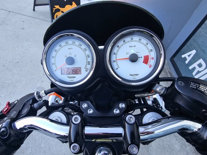 2015 Triumph THRUXTON 900 Green