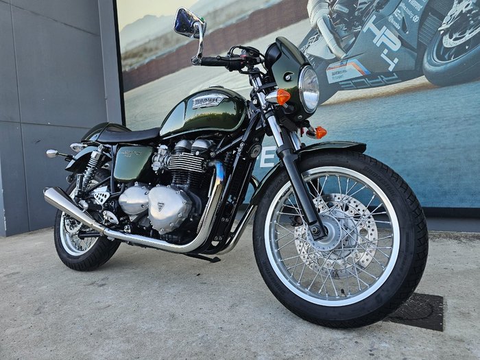 2015 Triumph THRUXTON 900 Green