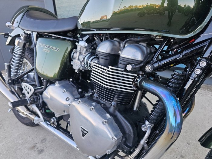 2015 Triumph THRUXTON 900 Green
