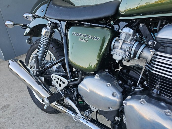 2015 Triumph THRUXTON 900 Green
