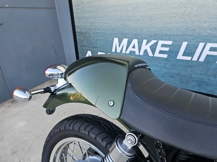 2015 Triumph THRUXTON 900 Green