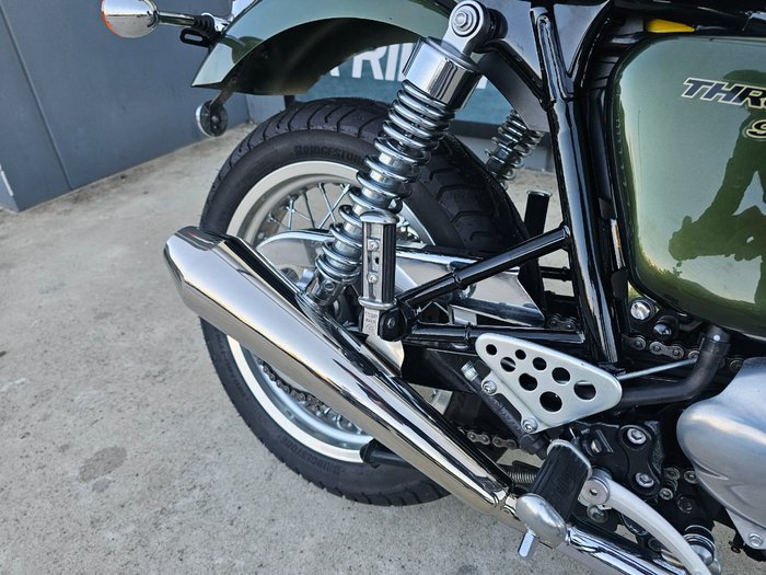 2015 Triumph THRUXTON 900 Green