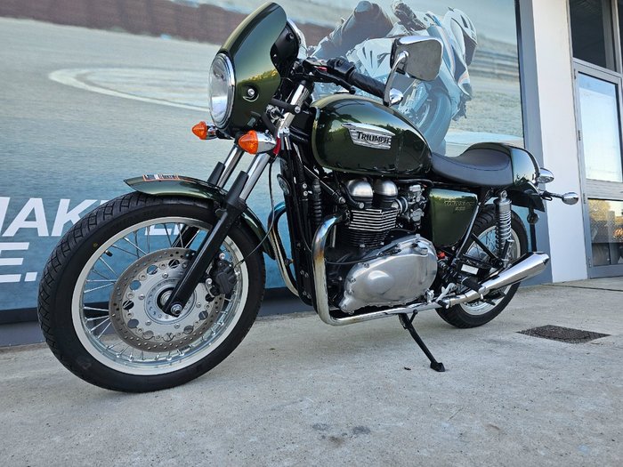 2015 Triumph THRUXTON 900 Green